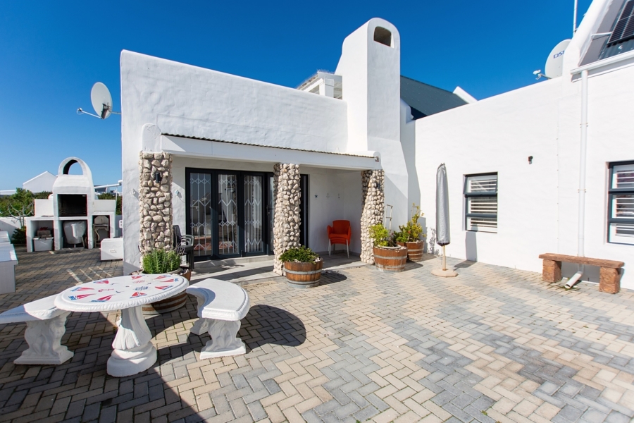 4 Bedroom Property for Sale in Dwarskersbos Western Cape